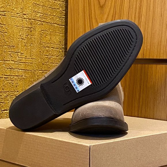 UGG W's Emmeth Chelsea Coffee Grounds Size: 7 NEW IN BOX!!! - Picture 5 of 7